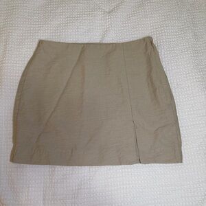 H&M Beige Pencil Skirt